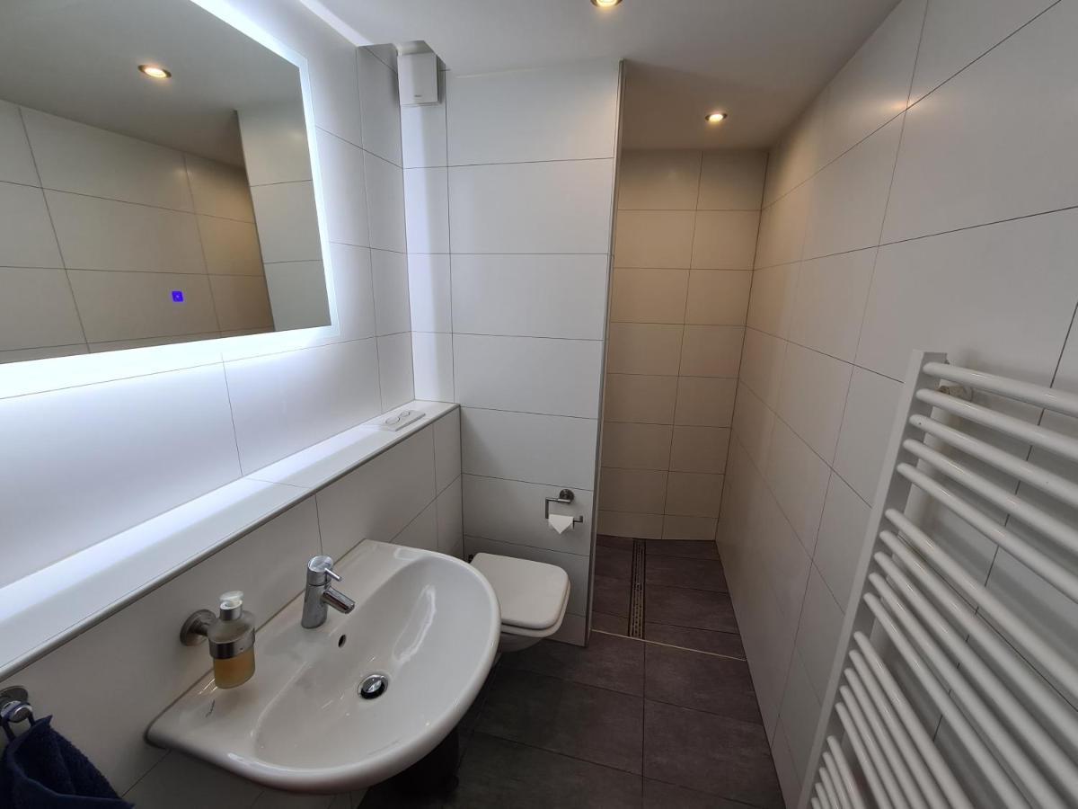 Theox Apartment No 6 Royal Blue Fuer 4 Personen Mannheim Bagian luar foto